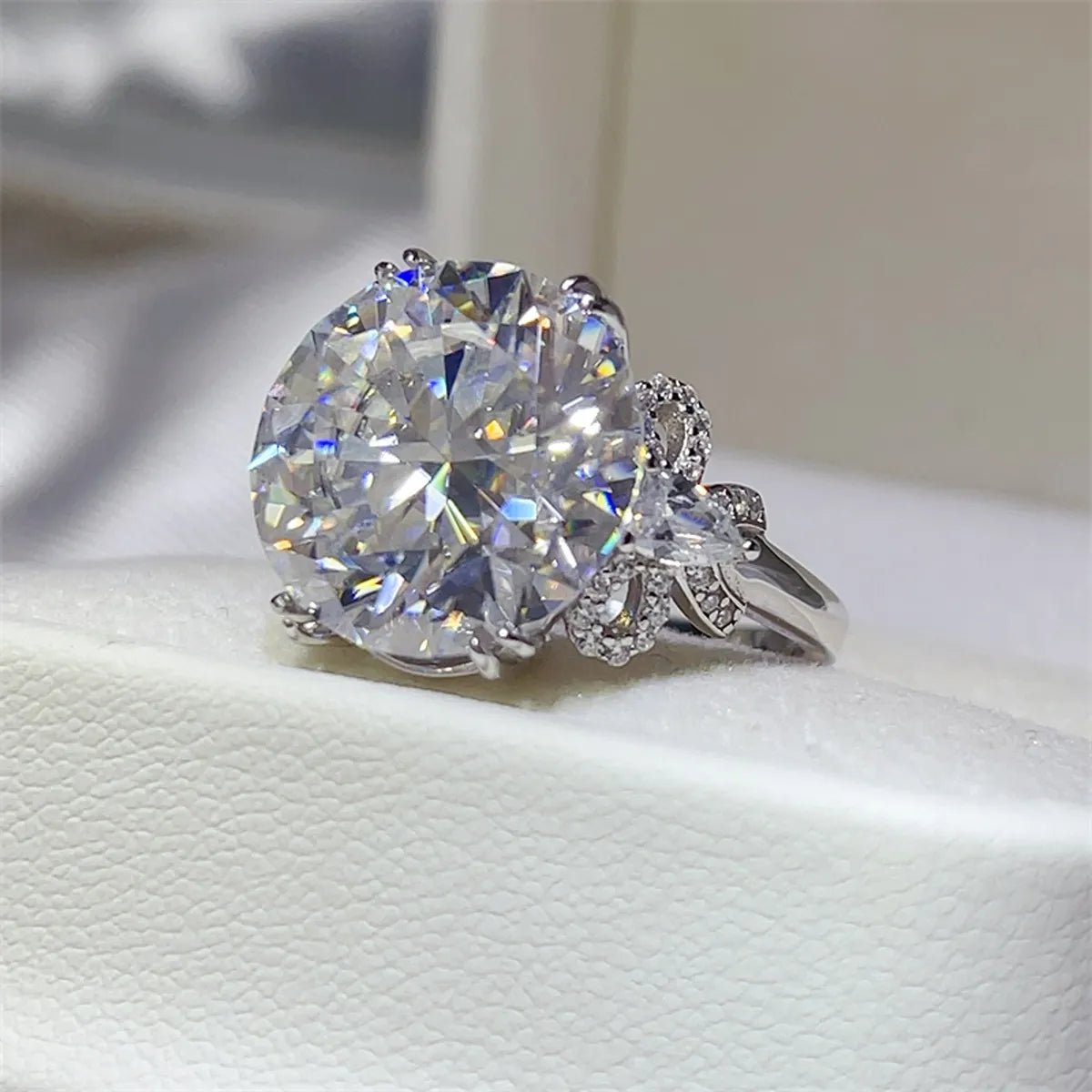 10 Carat Moissanite 925 Sterling Silver Ring - Style Chic Couture