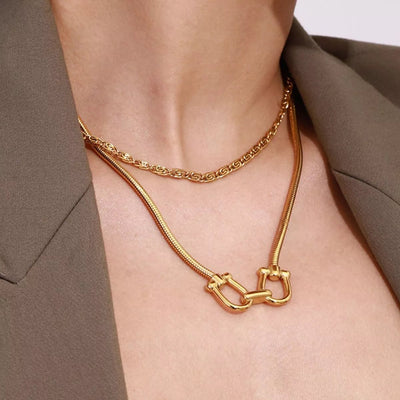 18K Gold - Plated Horseshoe Necklace - Style Chic Couture