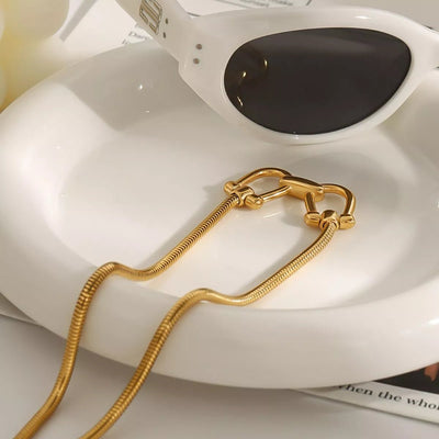 18K Gold - Plated Horseshoe Necklace - Style Chic Couture