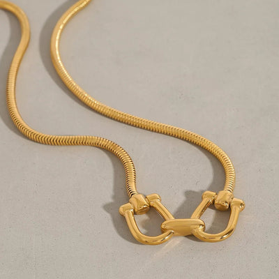 18K Gold - Plated Horseshoe Necklace - Style Chic Couture