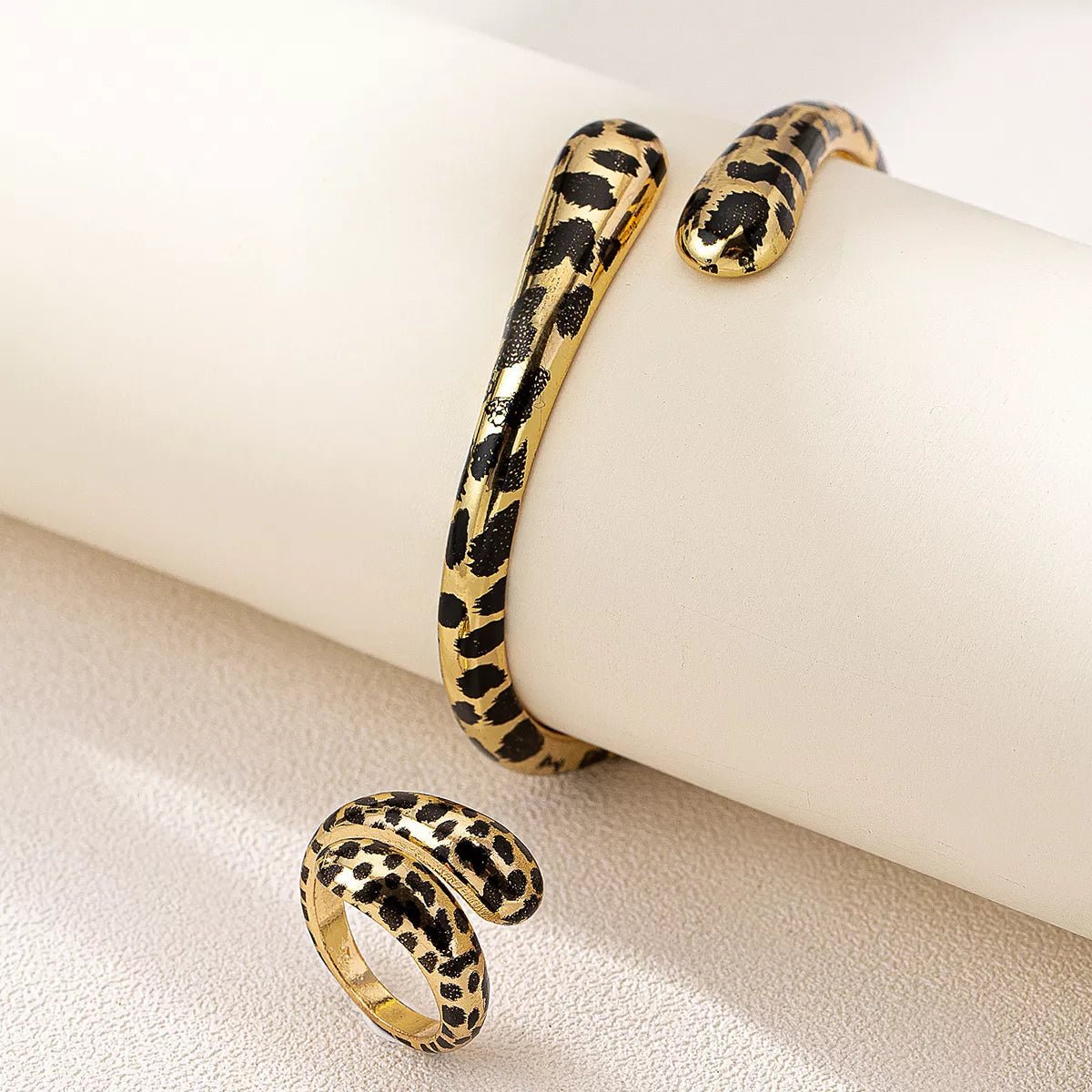 18K Gold - Plated Leopard Bypass Ring and Bracelet Jewelry Set - Style Chic Couture