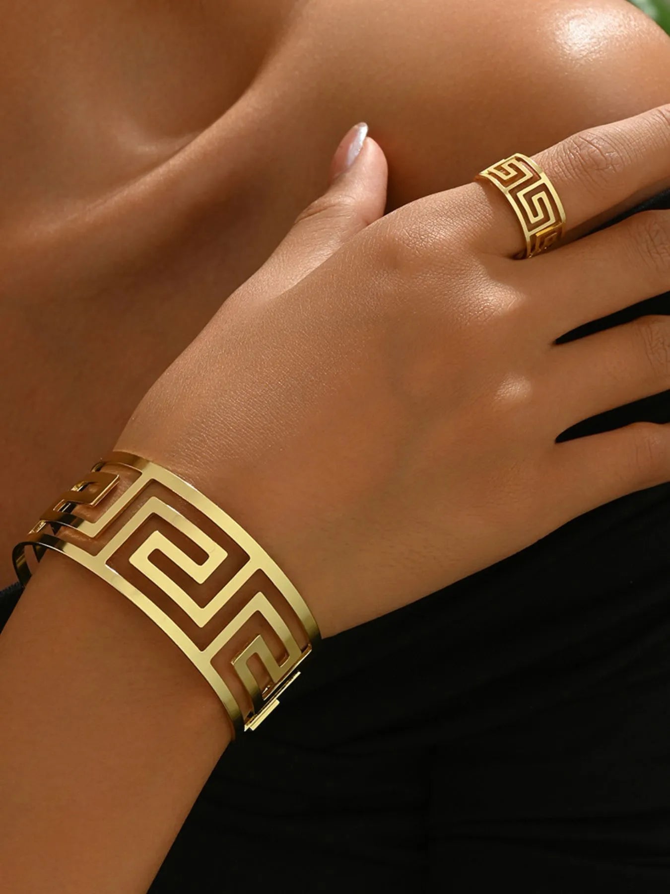 18K Gold - Plated Stainless Steel Geometric Bracelet and Ring Jewelry Set - Style Chic Couture