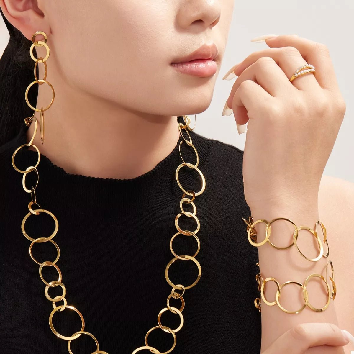 18K Gold - Plated Titanium Steel Round Bracelet - Style Chic Couture