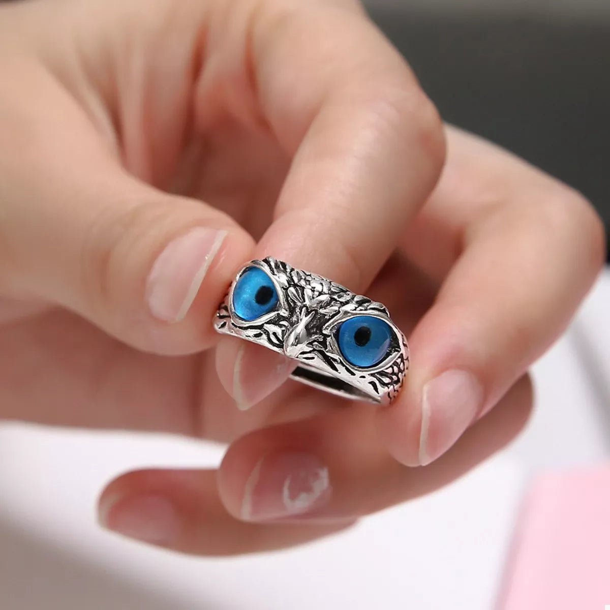 Alloy Owl Eyes Ring - Style Chic Couture