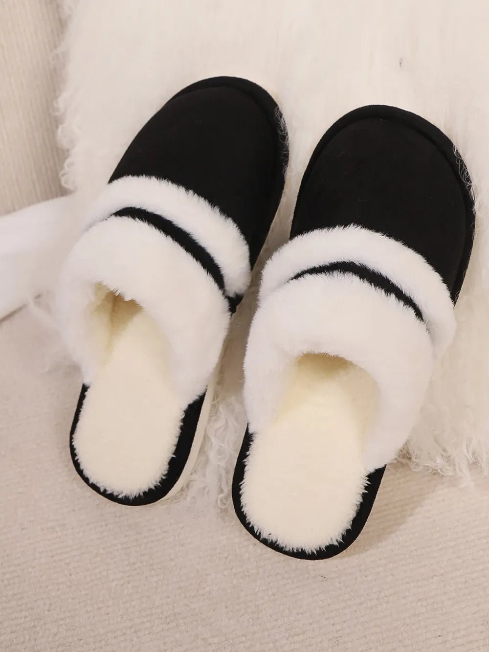 Contrast Faux Fur Round Toe Slippers - Style Chic Couture