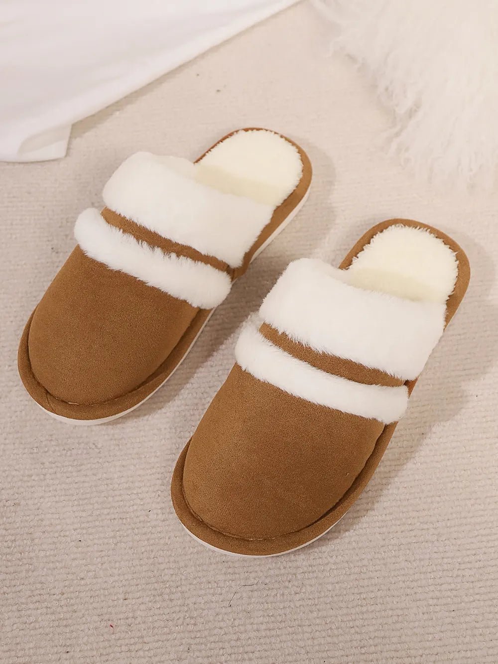Contrast Faux Fur Round Toe Slippers - Style Chic Couture