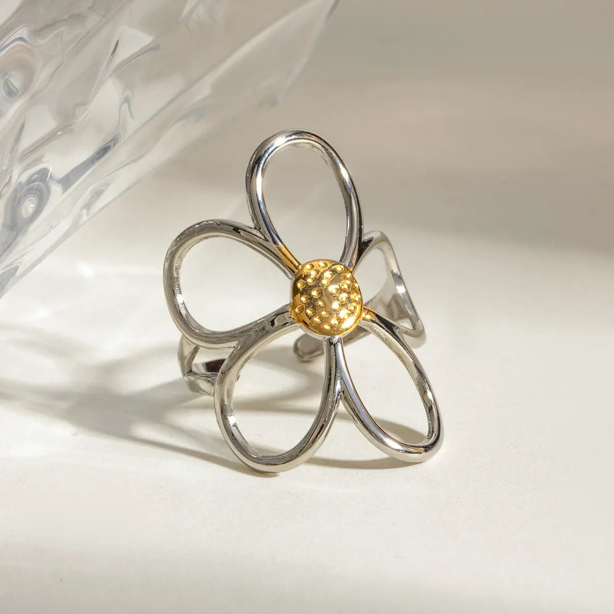 Two - Tone Daisy Flower Ring - Style Chic Couture